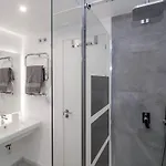 Ivy - Scandinavian In Nueva Andalucia Apartment *