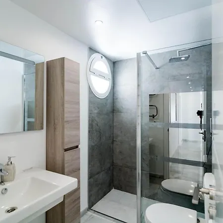 Ivy - Scandinavian In Nueva Andalucia マルベーリャ