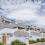 Ivy - Scandinavian In Nueva Andalucia דירה *