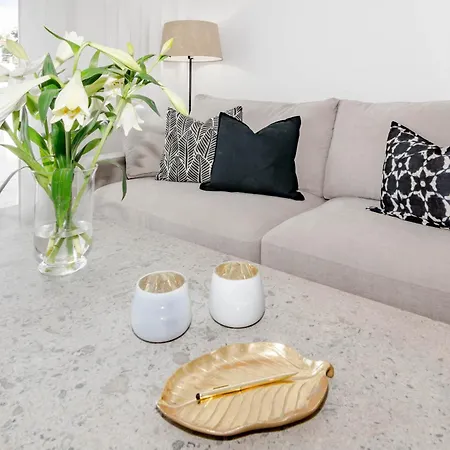Ivy-modern 3 Bedroom Private Garden *