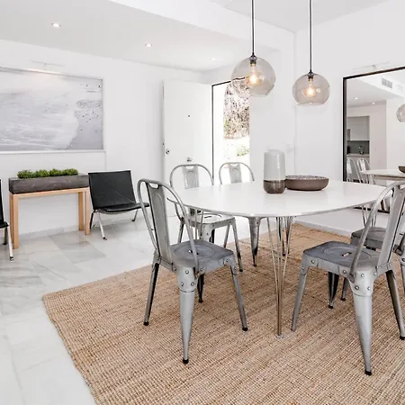 Ivy-modern 3 Bedroom Private Garden Marbella