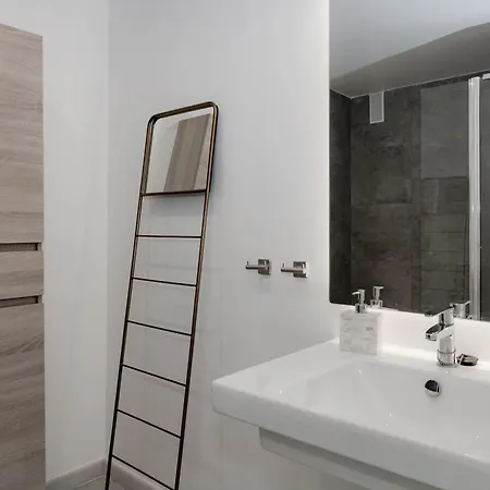 Apartment Ivy-modern 3 Bedroom Private Garden Marbella