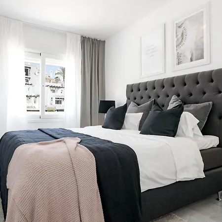 Ivy-modern 3 Bedroom Private Garden * Marbella