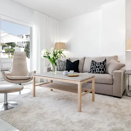 Apartment Ivy-modern 3 Bedroom Private Garden Marbella