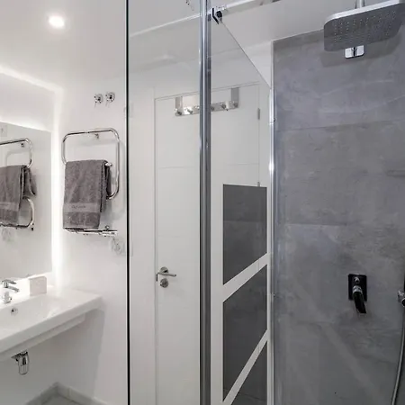 Ivy - Scandinavian In Nueva Andalucia Apartman *