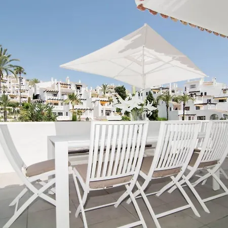 Ivy - Scandinavian In Nueva Andalucia Apartman *