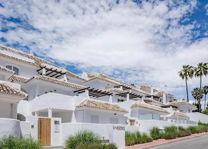 Ivy - Scandinavian In Nueva Andalucia アパート *